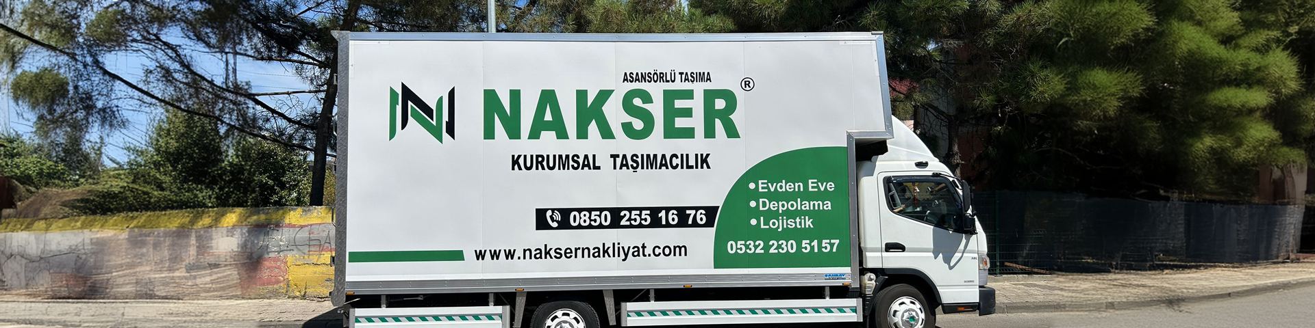 nakserbanner